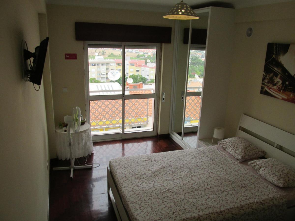 Homestay Marialva Park Seixal  Exterior photo