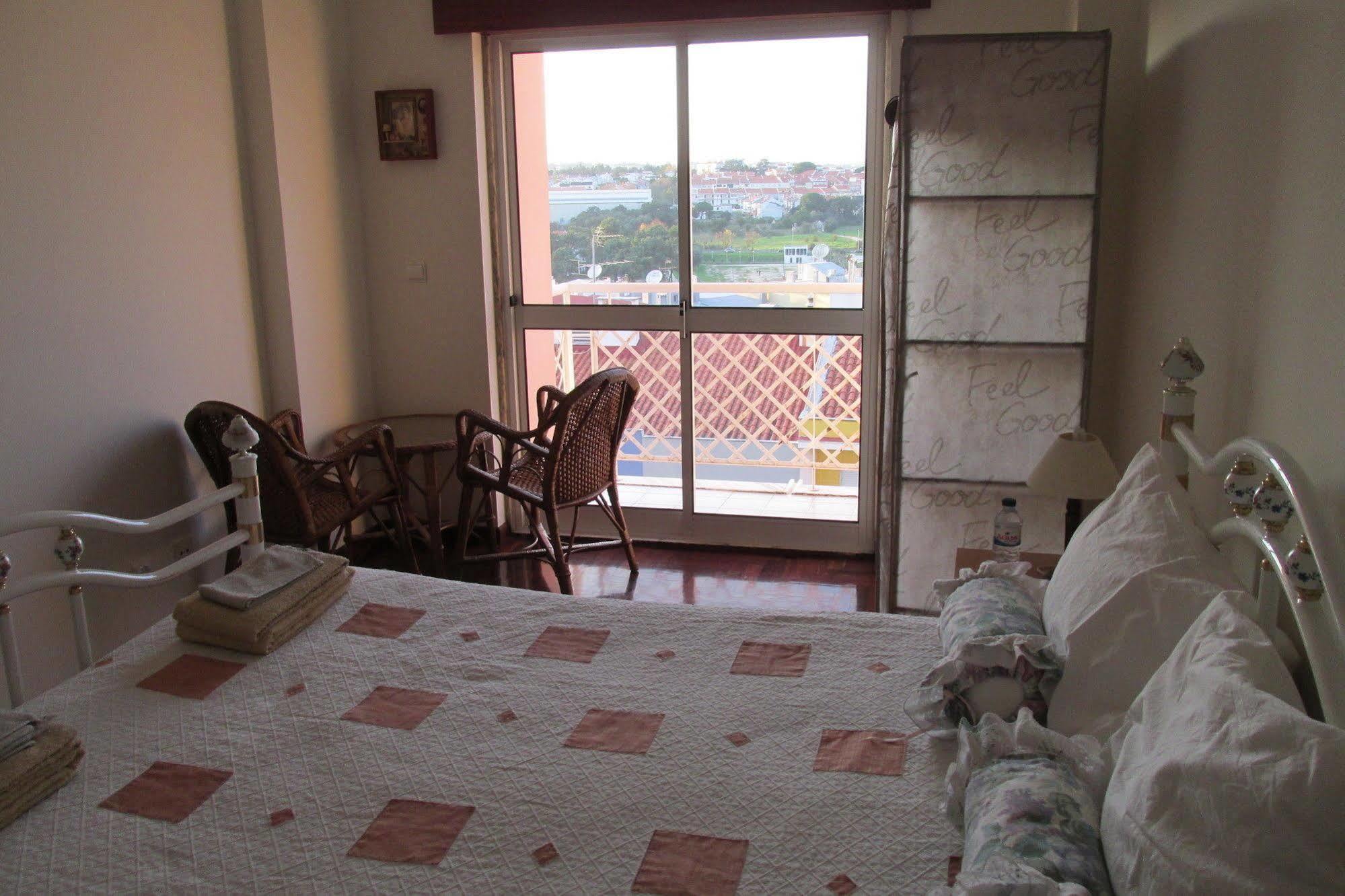 Homestay Marialva Park Seixal  Exterior photo