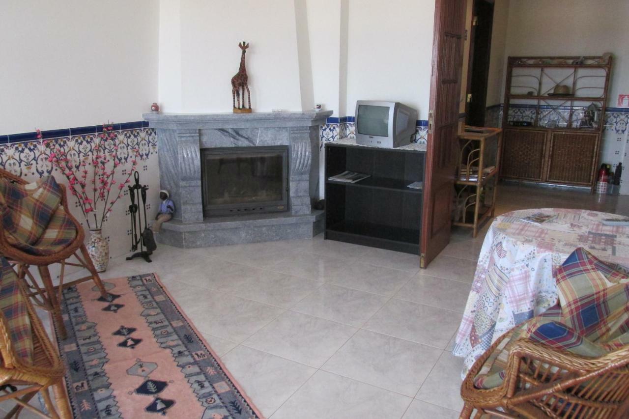 Homestay Marialva Park Seixal  Exterior photo